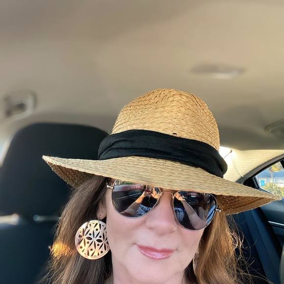 Poshmark profile picture for @challenger